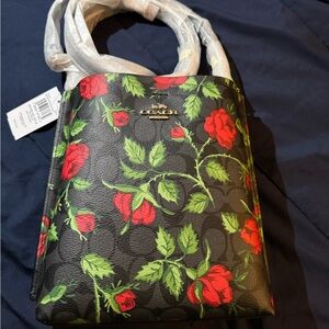 Coach Mollie Bucket Bag 22 in Signature Canvas with Fairytale Rose Print